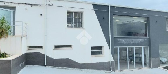 Коммерческая недвижимость с 2 комнатами в Алькамо, Италия № 49631 5