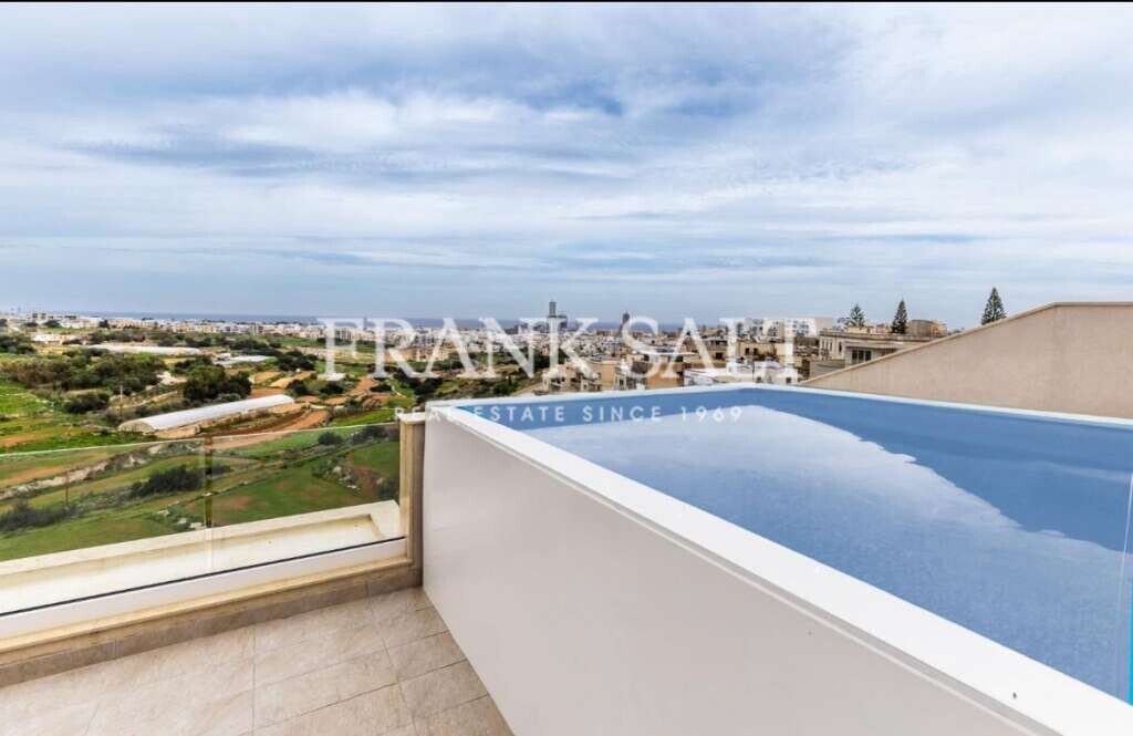 3 bedrooms Penthouse in San Gwann, Malta No. 4983