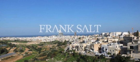 3 bedrooms Penthouse in San Gwann, Malta No. 4983 2