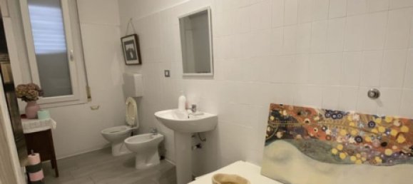 2-salle Appartement à Voghera, Italy No. 332705 4