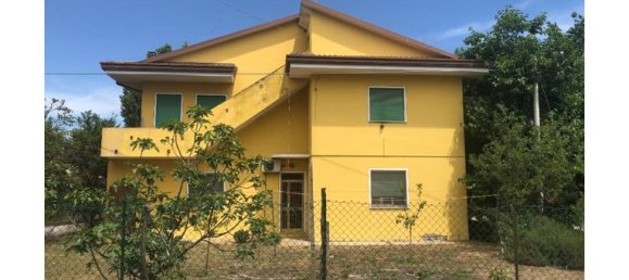 5 rooms House in Mesola, Italy No. 252925 3