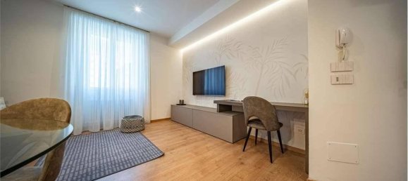 2 rooms Apartment in Chiavenna, Italy No. 230911 6