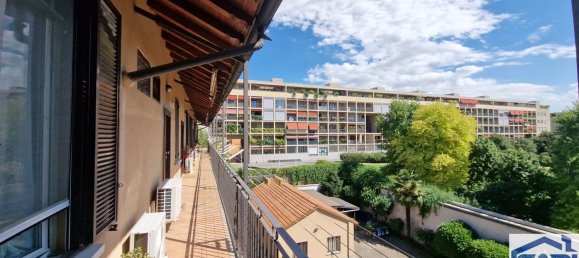 2 bedrooms Apartment in Milan, Italy No. 360700 4