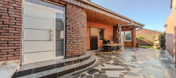 5 غرف نوم منزل في Monchengladbach, Germany رقم 26670 26