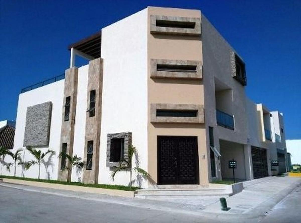 3 bedrooms House in Veracruz, Mexico No. 208544