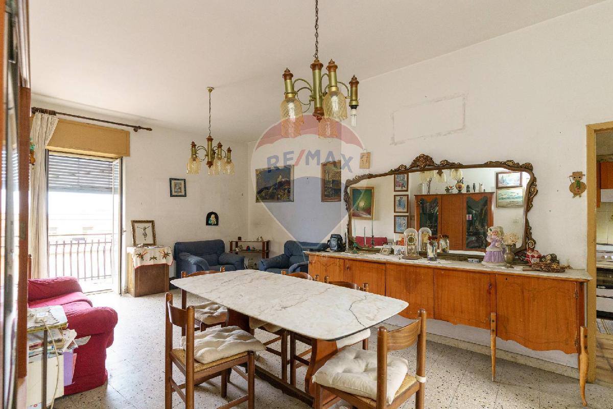 Apartamento T2 em Aci Castello, Italy N.º 132625