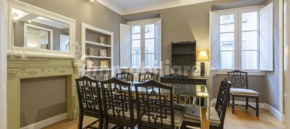 2 bedrooms Apartment in Florence, Italy No. 337560 3