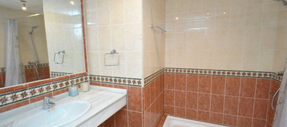 4 bedrooms Townhouse in Marbella, Spain No. 137703 17