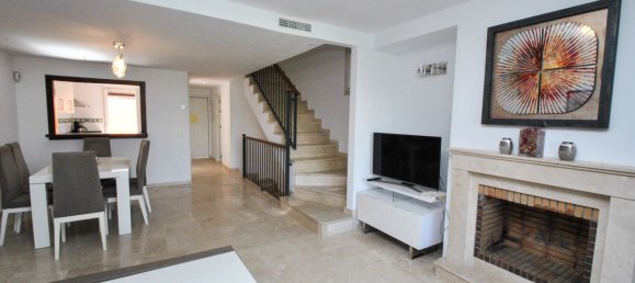 4 bedrooms Townhouse in Marbella, Spain No. 137703 3