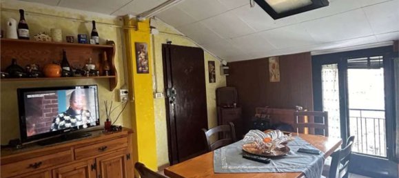 5 rooms Apartment in Vignola, Italy No. 224516 2