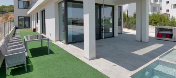 4 bedrooms Villa in Aradippou, Cyprus No. 9453 26