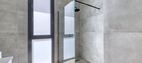 4 bedrooms Villa in Aradippou, Cyprus No. 9453 24