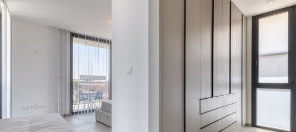 4 bedrooms Villa in Aradippou, Cyprus No. 9453 12