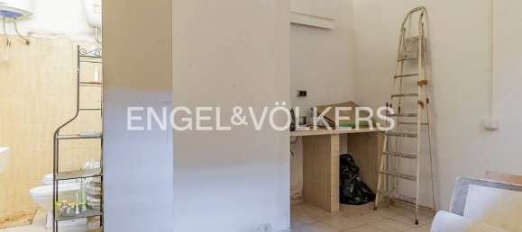 2 rooms Commercial property in Rome, Italy No. 103836 11