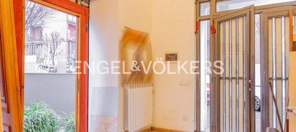 2 rooms Commercial property in Rome, Italy No. 103836 4