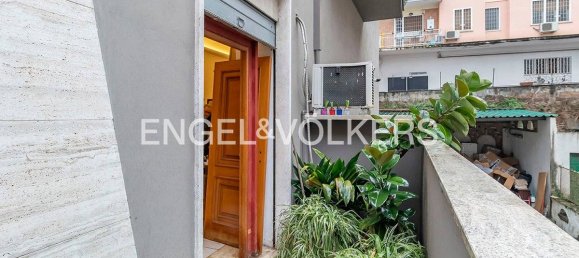 2 rooms Commercial property in Rome, Italy No. 103836 6