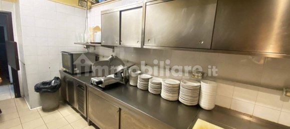 Коммерческая недвижимость с 1 комнатой в Рим, Италия № 113212 6