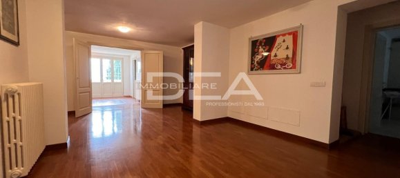 8 rooms Villa in Lucca, Italy No. 165652 14