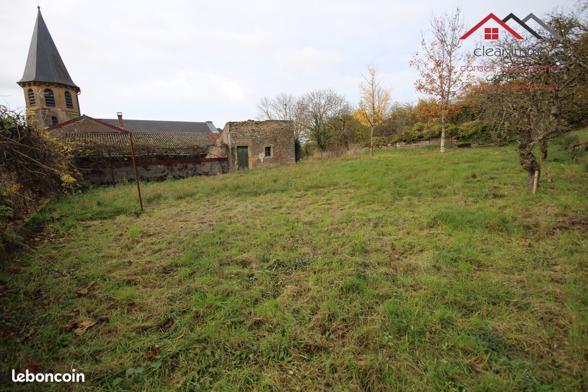 Terreno en Saint-Julien-les-Gorze, France 1028 m² No. 56797