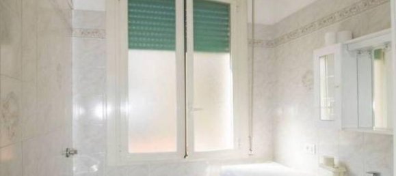 Apartamento de 2 dormitorios en Viareggio, Italy No. 42883 5