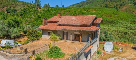 4 Schlafzimmer Haus in Seia, Portugal, Nr. 220808 2