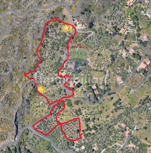 Casa de 5 habitaciónes en Adrano, Italy No. 307385