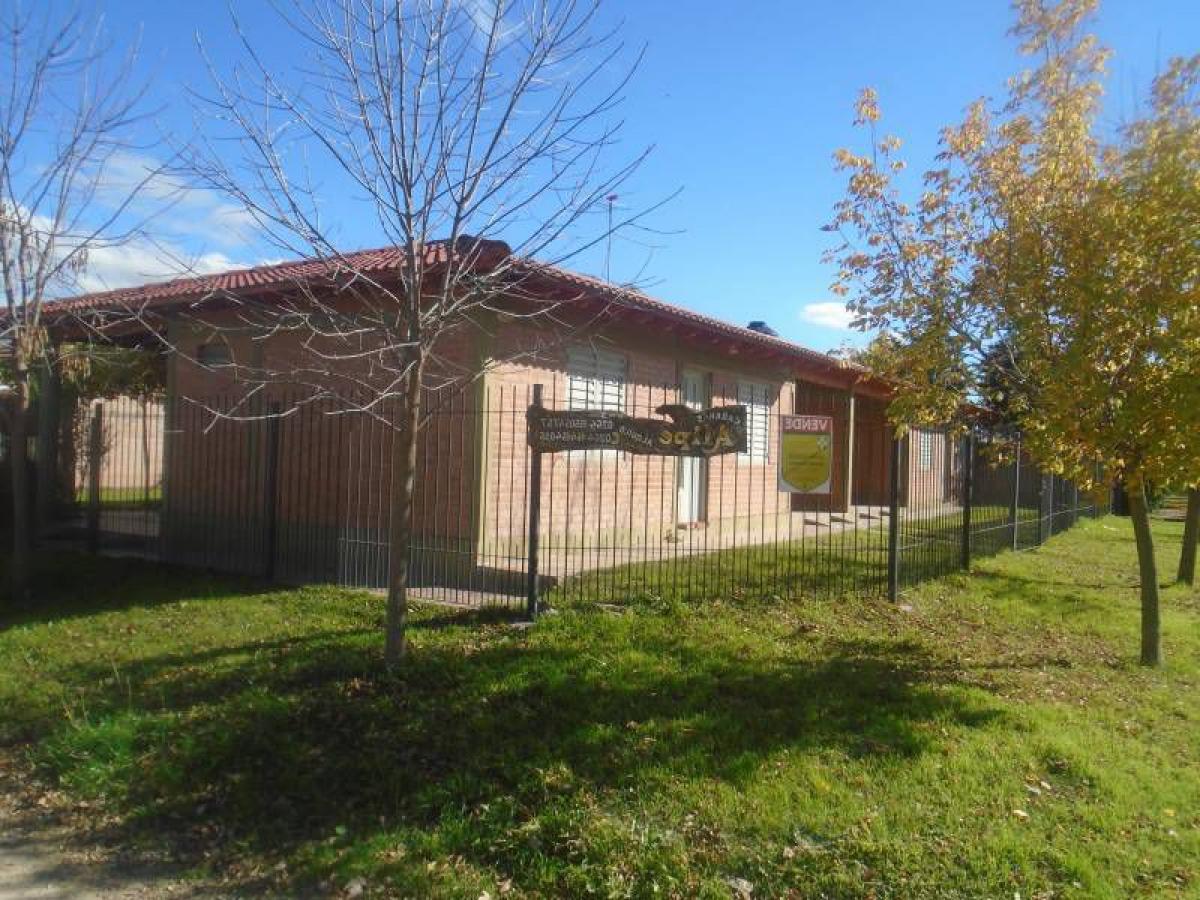 350m² Commercial property in Cordoba, Argentina No. 23394