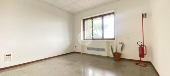 6-salle Appartement à Naples, Italy No. 78801 5