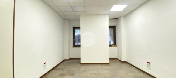 6-salle Appartement à Naples, Italy No. 78801 14