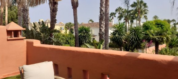 5 bedrooms House in Marbella Golden Mile, Spain No. 3337 5