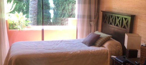 5 bedrooms House in Marbella Golden Mile, Spain No. 3337 9