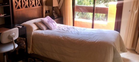 5 bedrooms House in Marbella Golden Mile, Spain No. 3337 10