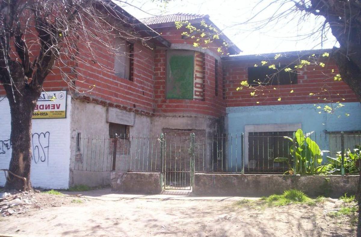 Дом с 3 спальнями в Альмиранте Браун, Аргентина № 83097