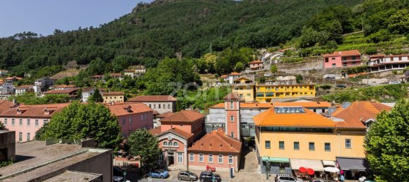 Gebäude in Terras de Bouro, Portugal 477m², Nr. 15093 39