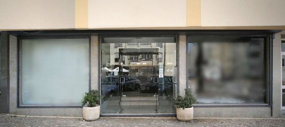 204m² Commercial property in Setubal, Portugal No. 75187 2