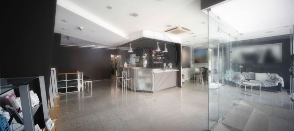 204m² Commercial property in Setubal, Portugal No. 75187 3