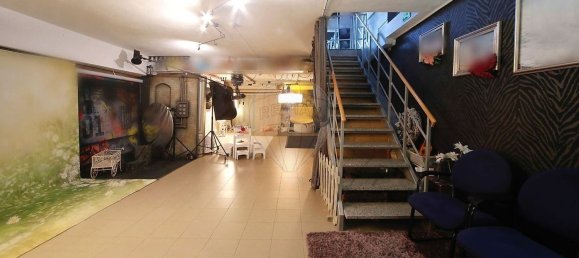 204m² Commercial property in Setubal, Portugal No. 75187 5