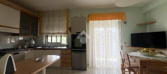 Квартира с 2 спальнями в Алькамо, Италия № 172207 3