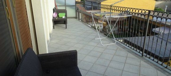 5 bedrooms Apartment in Grugliasco, Italy No. 379371 3