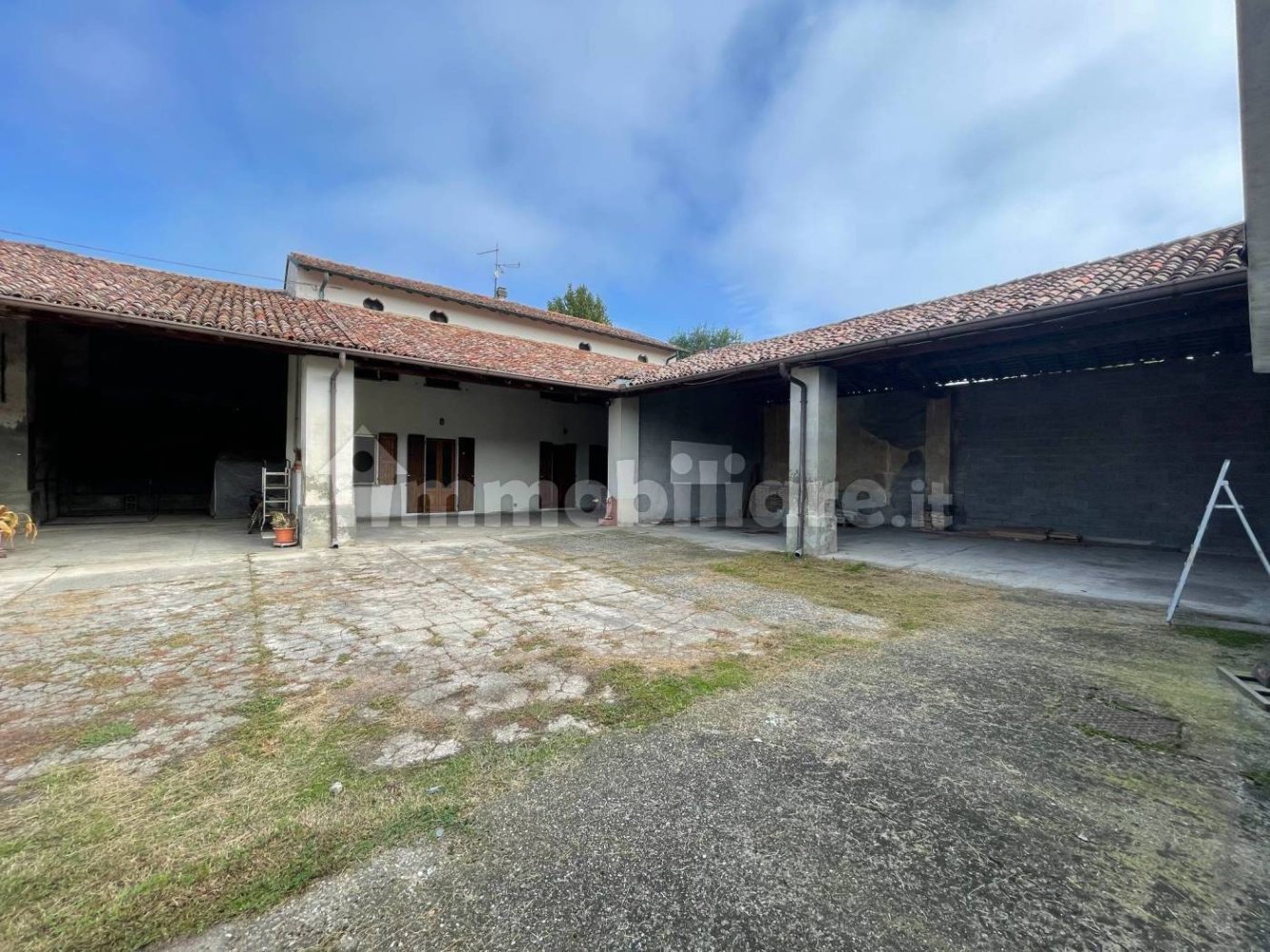 Дом с 3 спальнями в Каперньяника, Италия № 208609