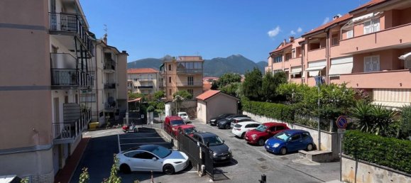 Квартира с 4 спальнями в Лоано, Италия № 334725 11