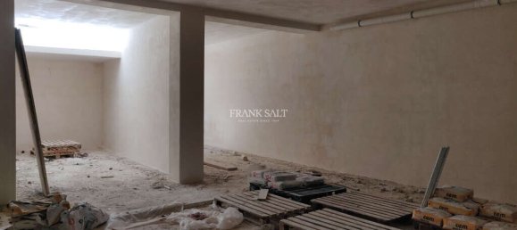 Tienda en Mosta, Malta 240 m² No. 13407 9