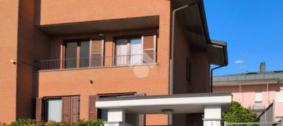 Villa de 3 dormitorios en Cormano, Italy No. 263542 4