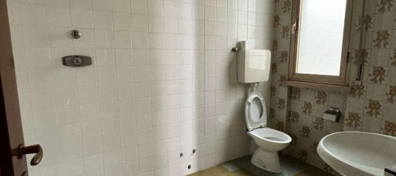 Apartamento de 4 divisões em Mantua, Italy N.º 246768 2