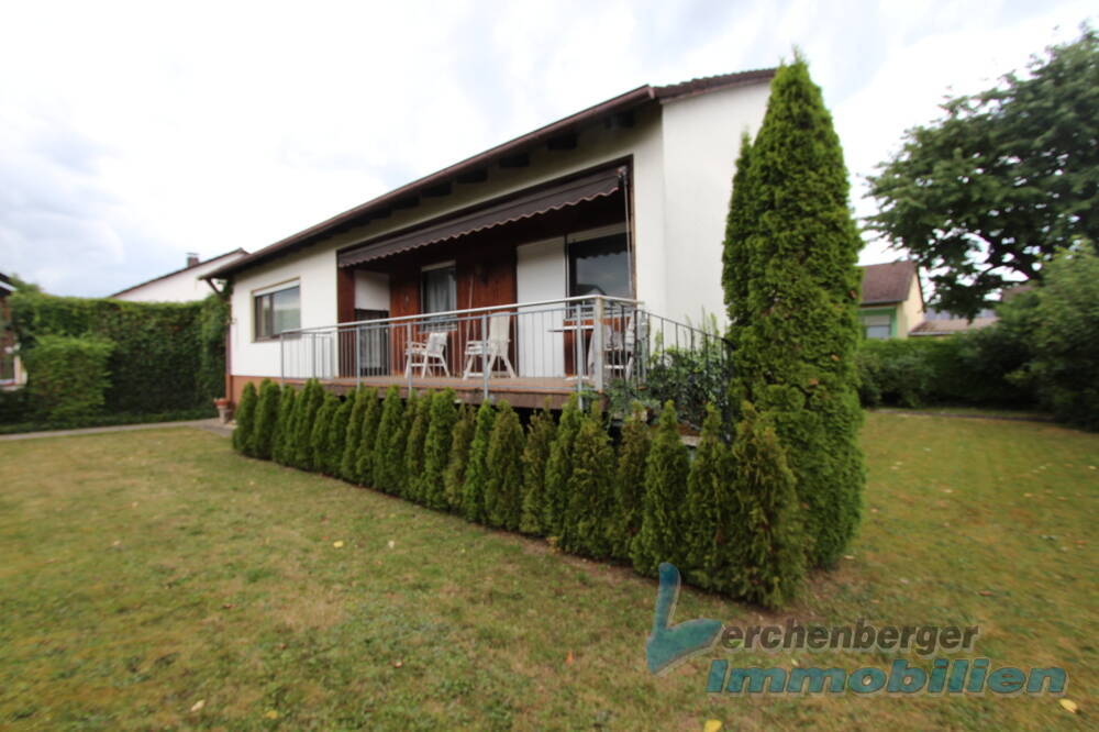 Bungalow de 3 dormitorios en Deggendorf, Germany No. 227660