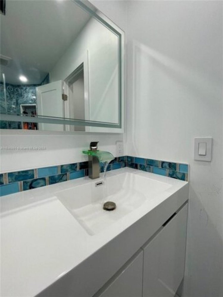 3 Schlafzimmer Haus in Miami, USA, Nr. 312588