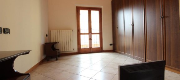2-Zimmer Wohnung in Chieve, Italy, Nr. 146210 15