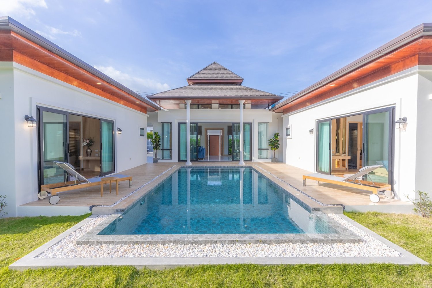 2 bedrooms Villa in Phuket, Thailand No. 11620