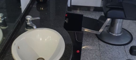 Коммерческая недвижимость 28м² в Салерно, Италия № 252095 8