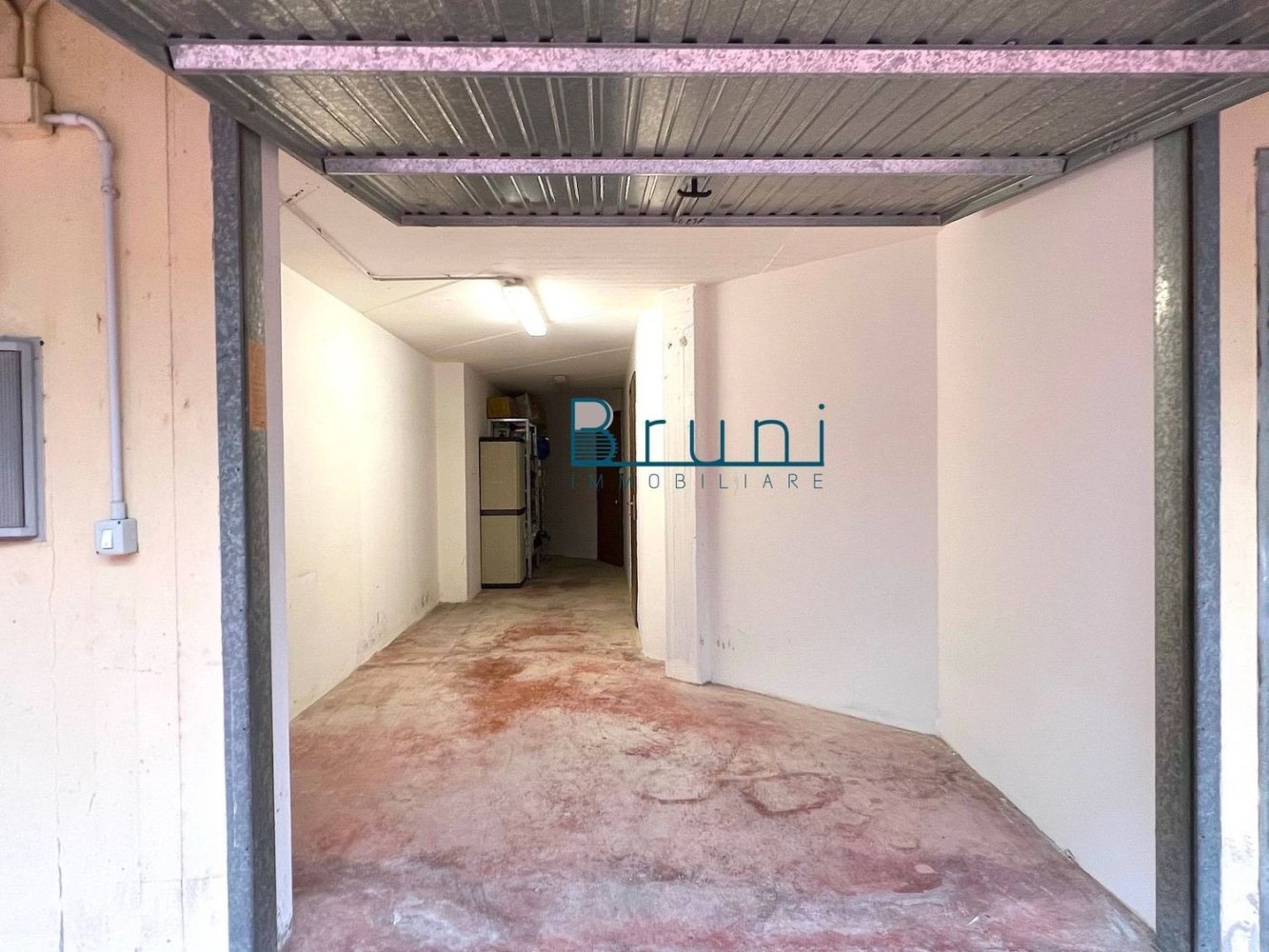 16m² Garage in San Benedetto del Tronto, Italy No. 403559